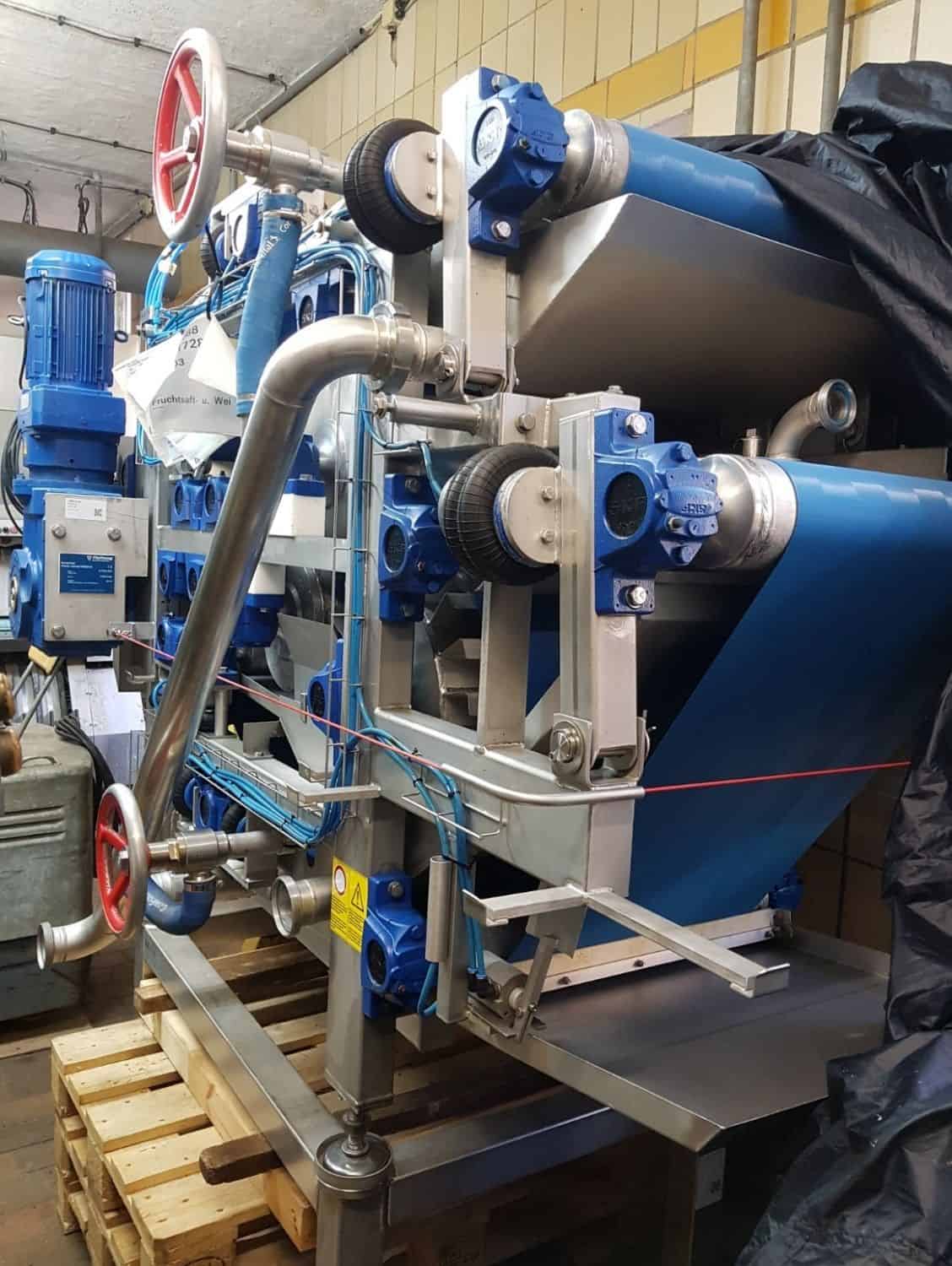 Widok z boku of Flottweg B FRAU 500